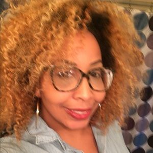 Meet your Posher, Latoya